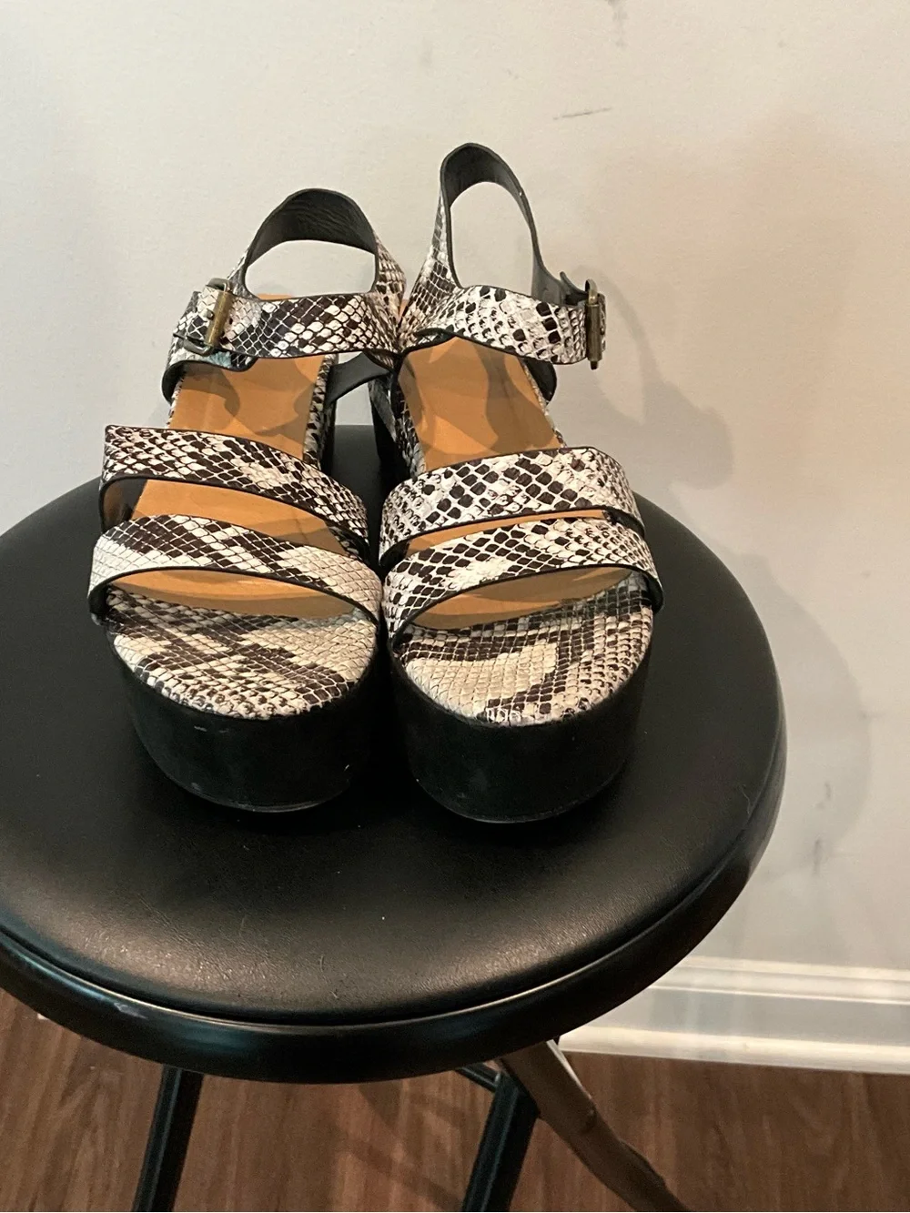 Rouge! Snake-Print Platform Sandals in Black and White